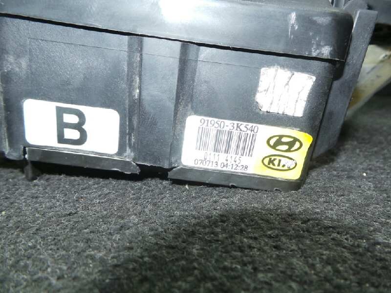 Recambio de caja reles / fusibles para hyundai grandeur / azera 2.2 crdi referencia OEM IAM 919503K540  