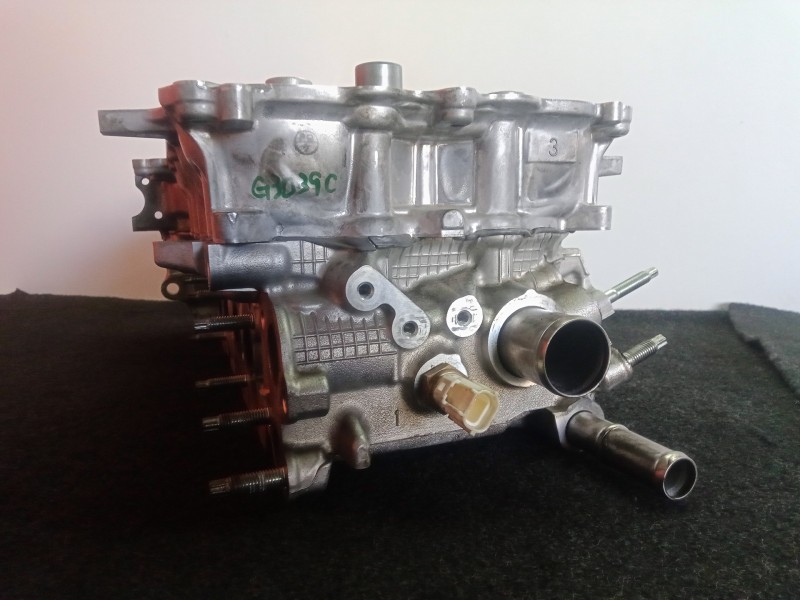 Recambio de culata para toyota yaris 1.3 16v cat referencia OEM IAM A315729214  