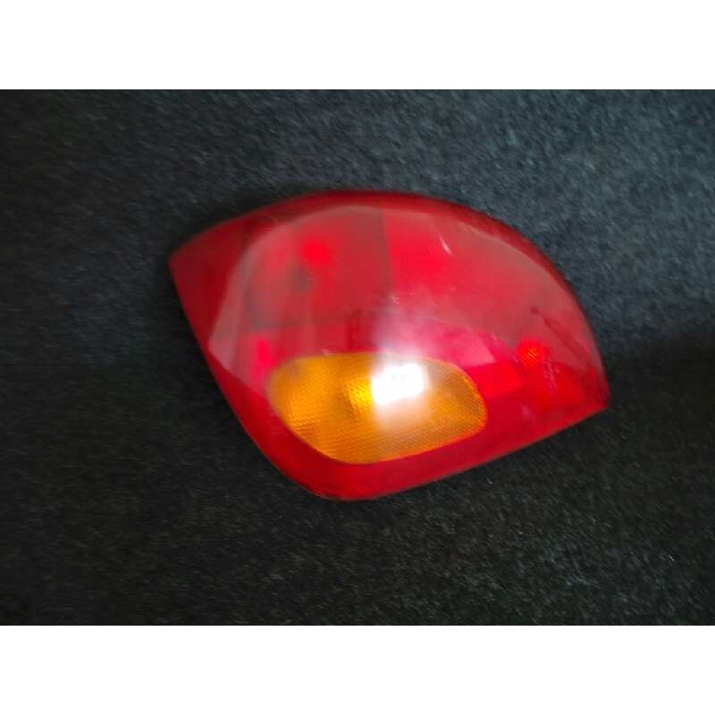 Recambio de piloto trasero izquierdo para ford fiesta berlina ghia referencia OEM IAM  FIESTA.96-02 