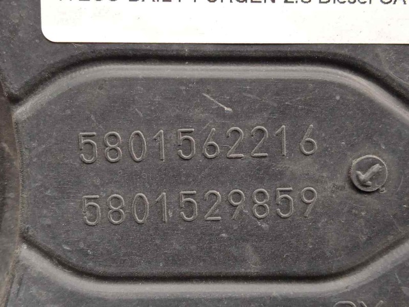 Recambio de molduras delanteras para iveco daily furgón 2.3 diesel cat referencia OEM IAM 5801529859  