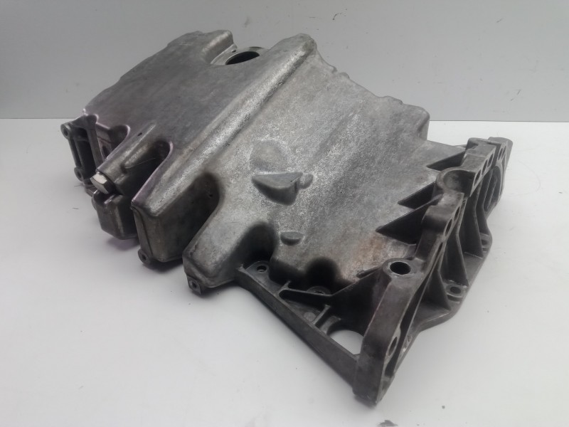 Recambio de carter para audi a4 berlina (8e) 2.0 tdi referencia OEM IAM 03G103603J  