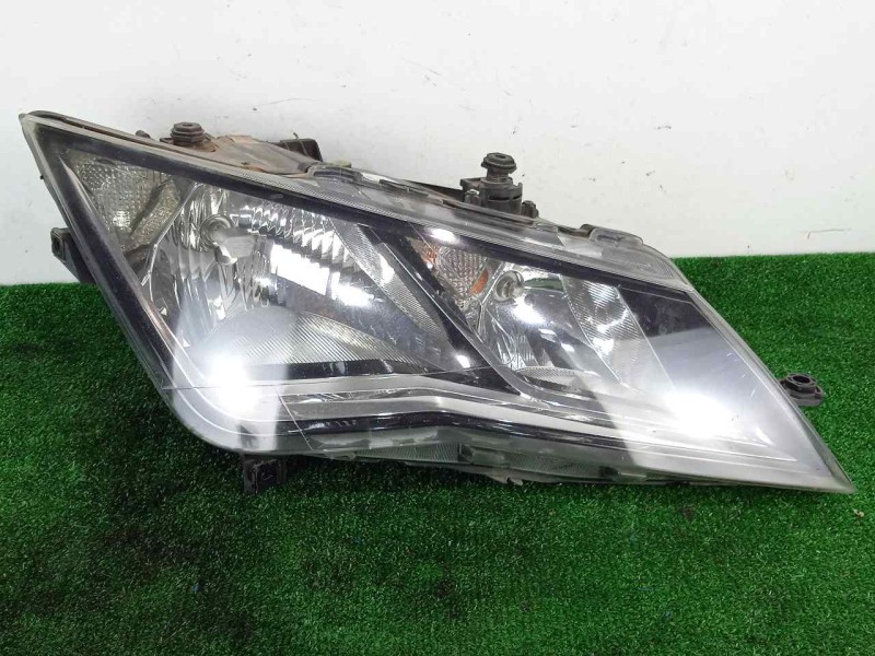 Recambio de faro derecho para seat leon (5f1) 1.6 tdi referencia OEM IAM 5F1941006A-90010799 HALOGENO 