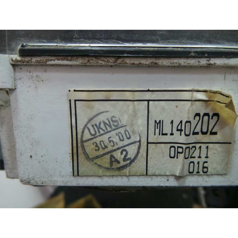 Recambio de cuadro instrumentos para mitsubishi canter (td) 3.0 d referencia OEM IAM ML140202-0P0211016  