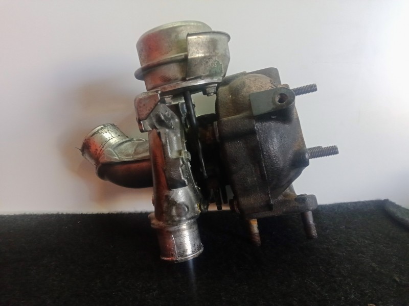 Recambio de turbocompresor para toyota auris 1.4 turbodiesel cat referencia OEM IAM 7588701-172010N010  