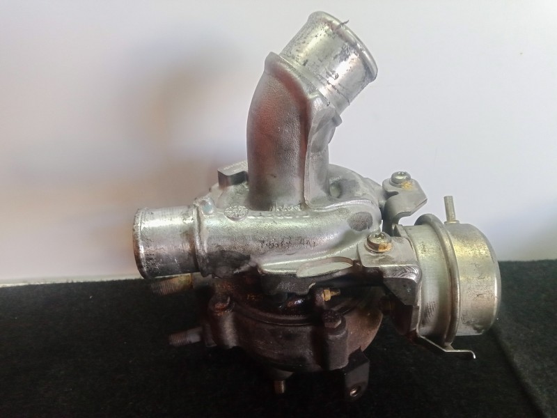 Recambio de turbocompresor para toyota auris 1.4 turbodiesel cat referencia OEM IAM 7588701-172010N010  