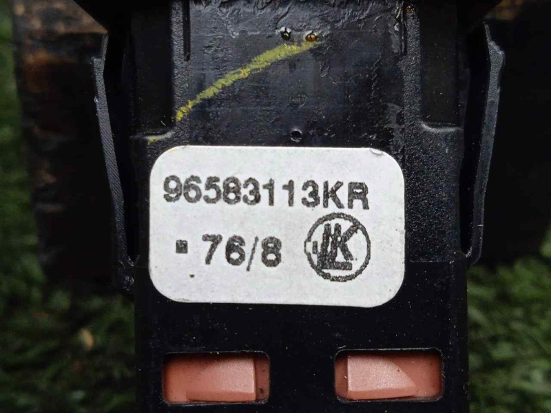 Recambio de warning para peugeot partner kombi 1.6 blue-hdi fap referencia OEM IAM 96583113KR 3.PINES 