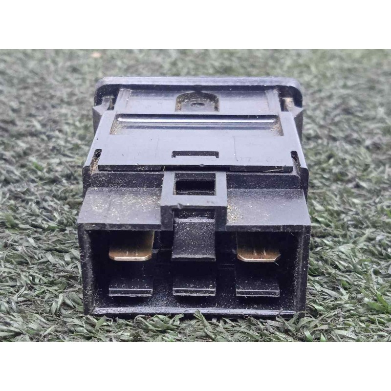 Recambio de interruptor para mitsubishi canter 01/99  3.9 diesel referencia OEM IAM SINREFERENCIA  
