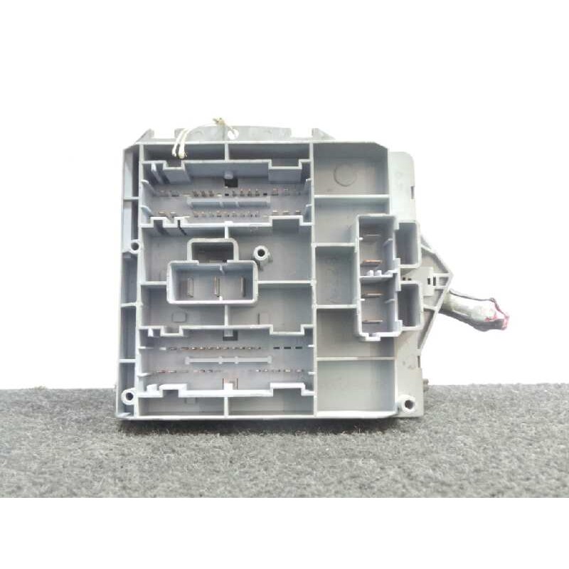 Recambio de caja reles / fusibles para fiat punto berlina (188) 1.2 cat referencia OEM IAM 46778446-263023  