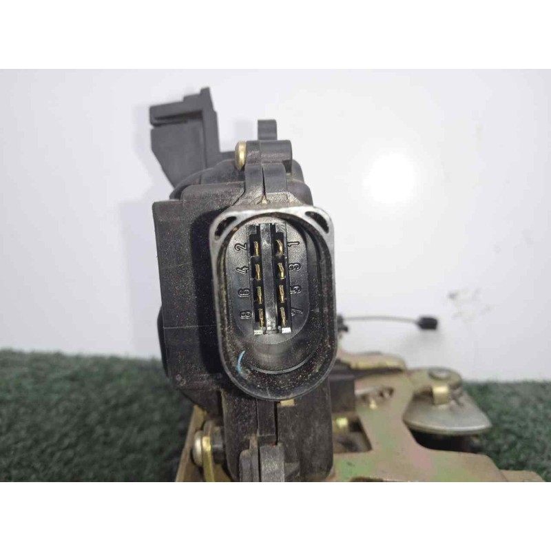 Recambio de cerradura puerta delantera derecha para seat arosa (6h1) 1.0 referencia OEM IAM 3B1837016A 8.PINES 