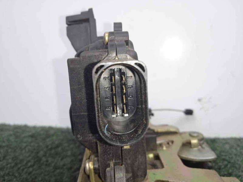 Recambio de cerradura puerta delantera derecha para seat arosa (6h1) 1.0 referencia OEM IAM 3B1837016A 8.PINES 