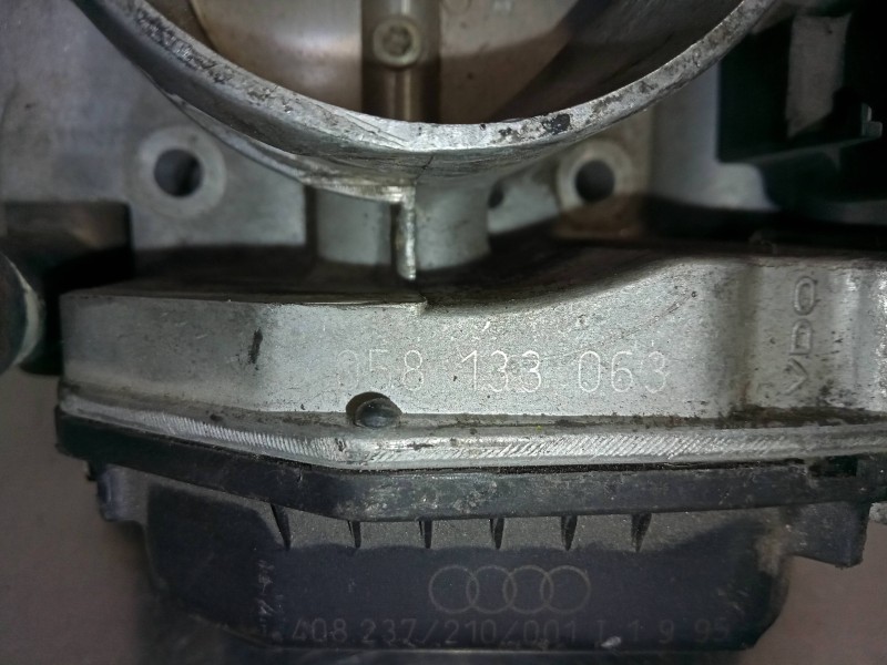 Recambio de caja mariposa para audi a4 berlina (b5) 1.8 20v referencia OEM IAM 058133063  