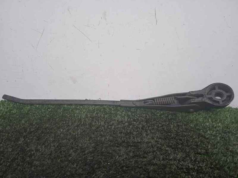 Recambio de brazo limpia delantero izquierdo para land rover 109 diessel 2.3 d referencia OEM IAM   