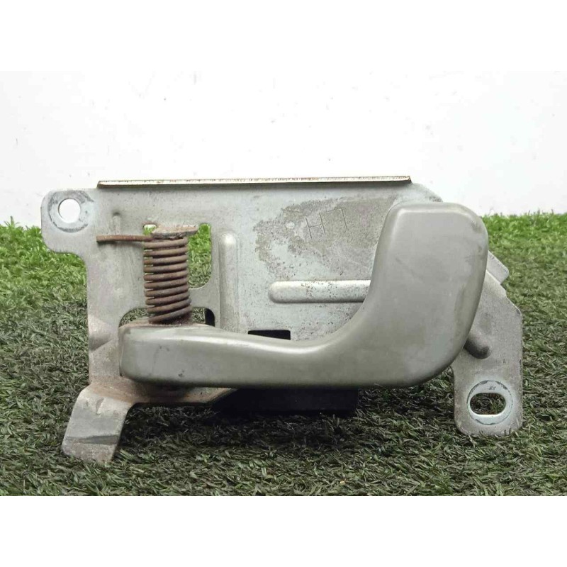 Recambio de maneta interior delantera izquierda para mitsubishi canter 01/99  3.9 diesel referencia OEM IAM SINREFERENCIA  