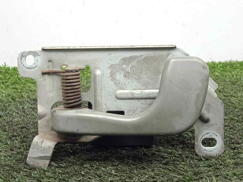 Recambio de maneta interior delantera izquierda para mitsubishi canter 01/99  3.9 diesel referencia OEM IAM SINREFERENCIA  