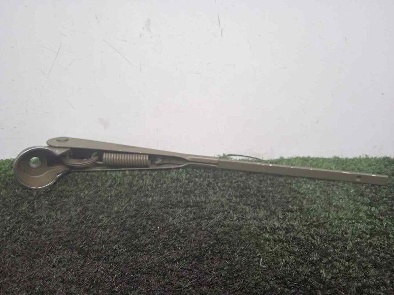 Recambio de brazo limpia delantero izquierdo para land rover 109 diessel 2.3 d referencia OEM IAM   