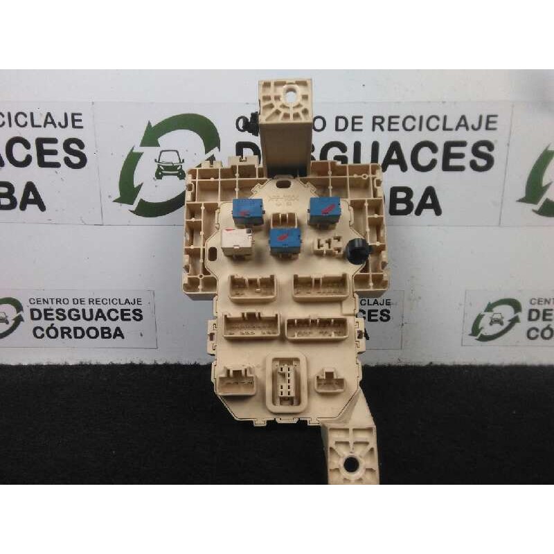 Recambio de caja reles / fusibles para opel agila b 1.2 cat (k12b / luy) referencia OEM IAM YV1A0L  