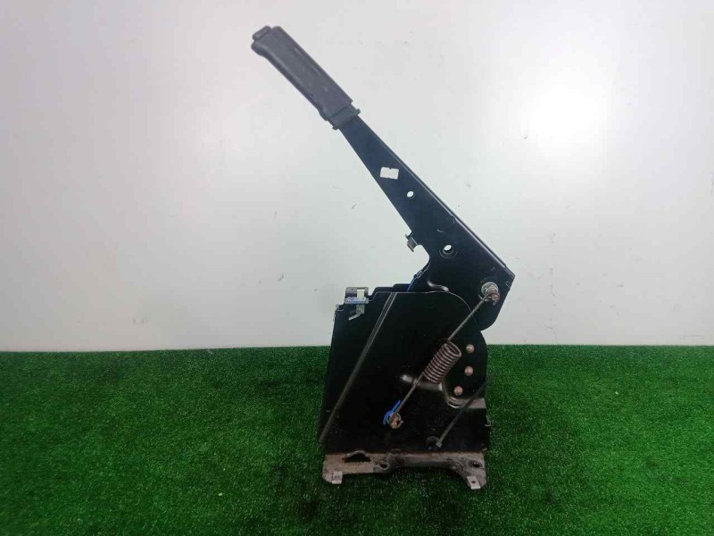 Recambio de palanca freno de mano para iveco daily furgón 2.3 diesel cat referencia OEM IAM 504135616  