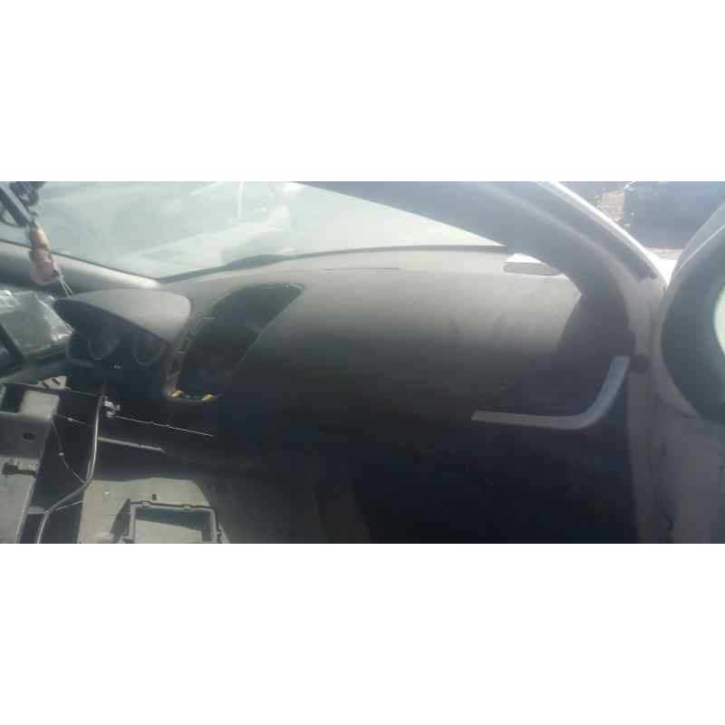 Recambio de salpicadero para peugeot 207 1.4 hdi referencia OEM IAM  TARA 