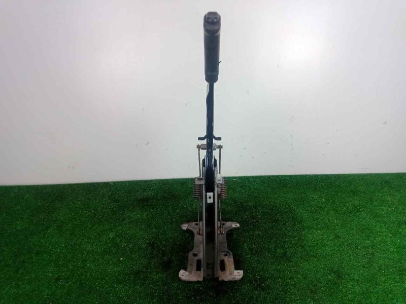 Recambio de palanca freno de mano para iveco daily furgón 2.3 diesel cat referencia OEM IAM 504135616  
