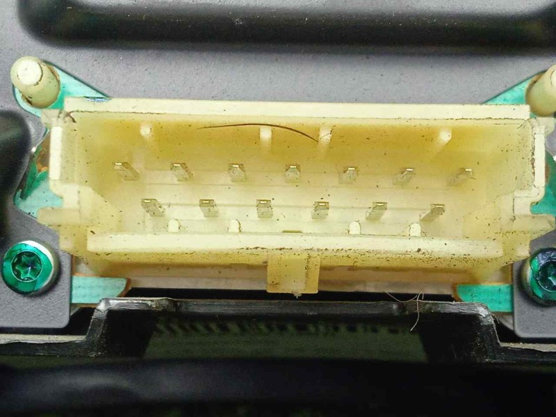 Recambio de cuadro instrumentos para opel meriva 1.6 cat (z 16 se / l55) referencia OEM IAM 13173376XK-110080161021  