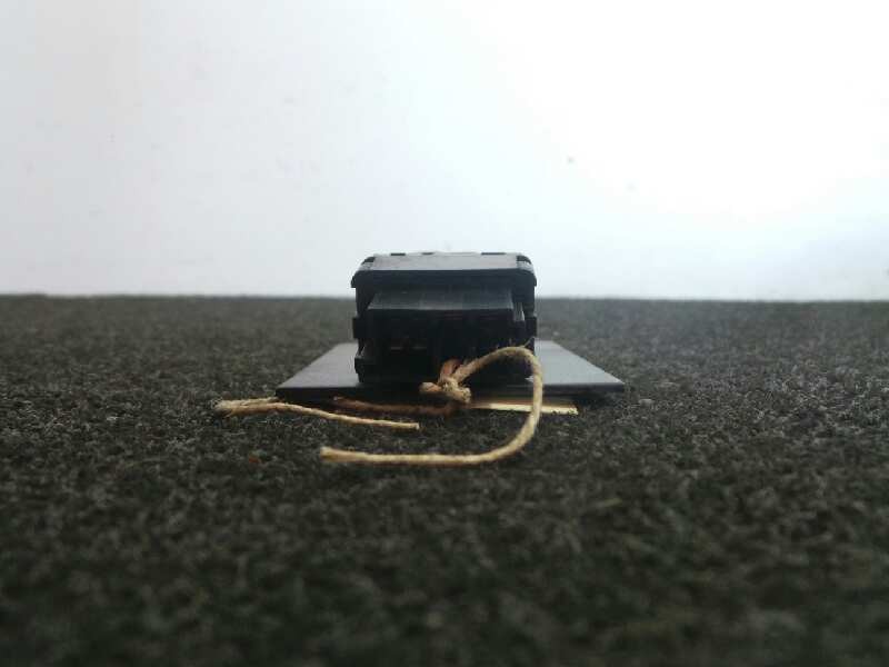 Recambio de mando elevalunas delantero derecho para peugeot 307 (s1) 2.0 hdi cat referencia OEM IAM   