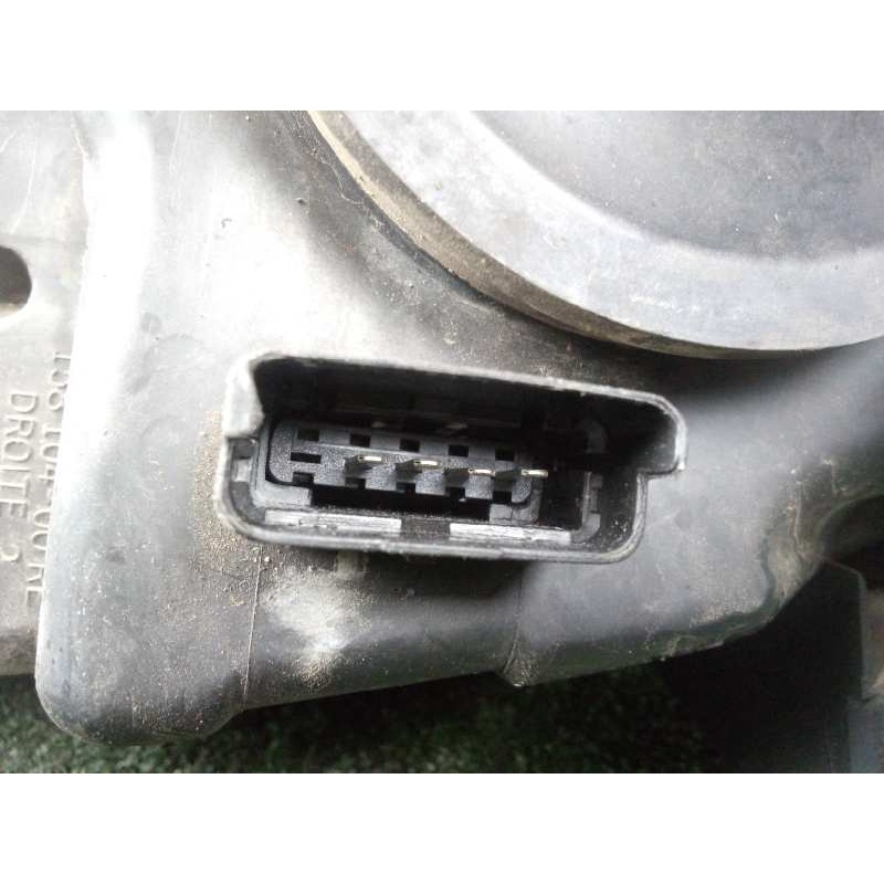 Recambio de faro derecho para renault scenic ii 1.9 dci diesel referencia OEM IAM  02-06 