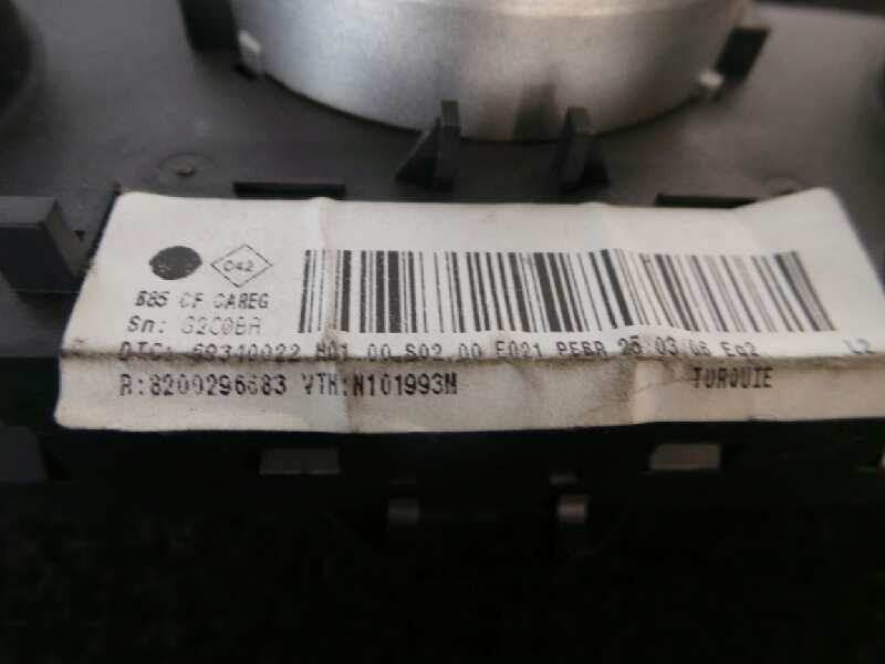 Recambio de mando climatizador para renault clio iii 1.4 16v referencia OEM IAM 8200296683-69340022  