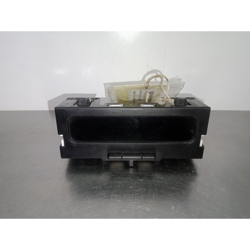 Recambio de pantalla multifuncion para renault clio ii fase ii (b/cb0) 1.5 dci diesel referencia OEM IAM 8200380298-216771272  