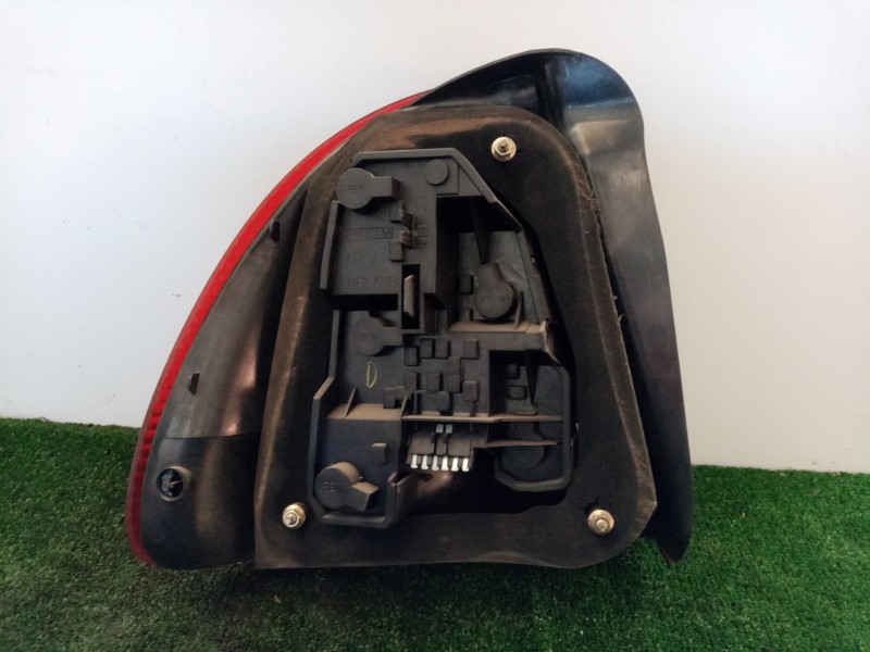 Recambio de piloto trasero derecho para mg serie 45 (rt) referencia OEM IAM  4.PUERTAS 