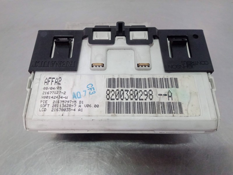 Recambio de pantalla multifuncion para renault clio ii fase ii (b/cb0) 1.5 dci diesel referencia OEM IAM 8200380298-216771272  