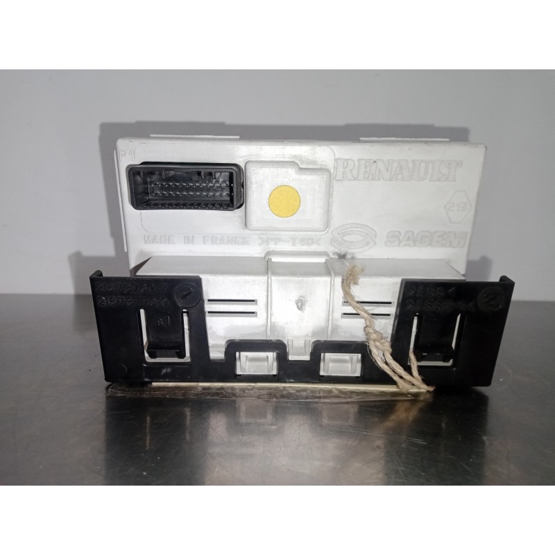 Recambio de pantalla multifuncion para renault clio ii fase ii (b/cb0) 1.5 dci diesel referencia OEM IAM 8200380298-216771272  