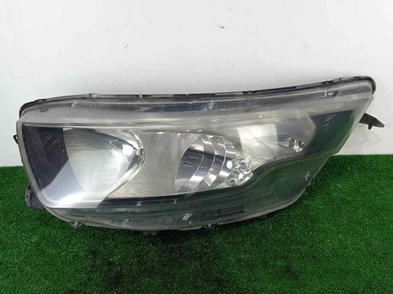 Recambio de faro izquierdo para iveco daily furgón 2.3 diesel cat referencia OEM IAM 5801473750 14-19 