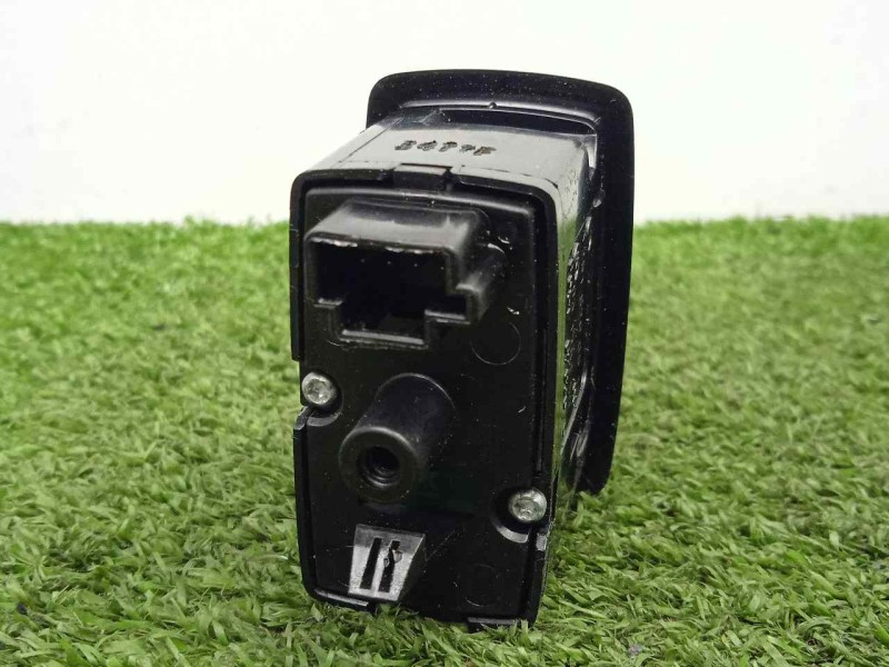 Recambio de mando elevalunas trasero izquierdo para mercedes-benz clase r (w251) 3.0 cdi cat referencia OEM IAM A2518200510-0312