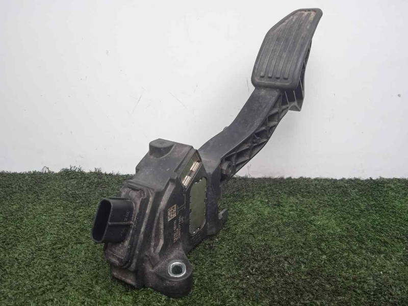 Recambio de potenciometro pedal para toyota yaris 1.5 16v cat (híbrido) referencia OEM IAM 781100D110-15330A  