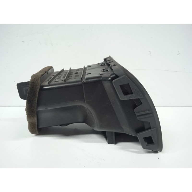 Recambio de rejilla aireadora para volkswagen golf v berlina (1k1) 1.9 tdi referencia OEM IAM 1K0819709-1K0819703  