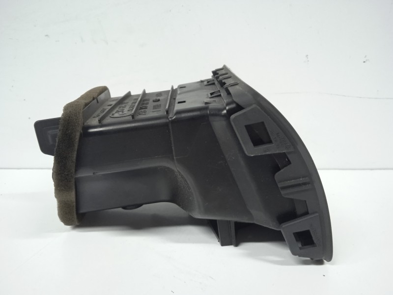 Recambio de rejilla aireadora para volkswagen golf v berlina (1k1) 1.9 tdi referencia OEM IAM 1K0819709-1K0819703  
