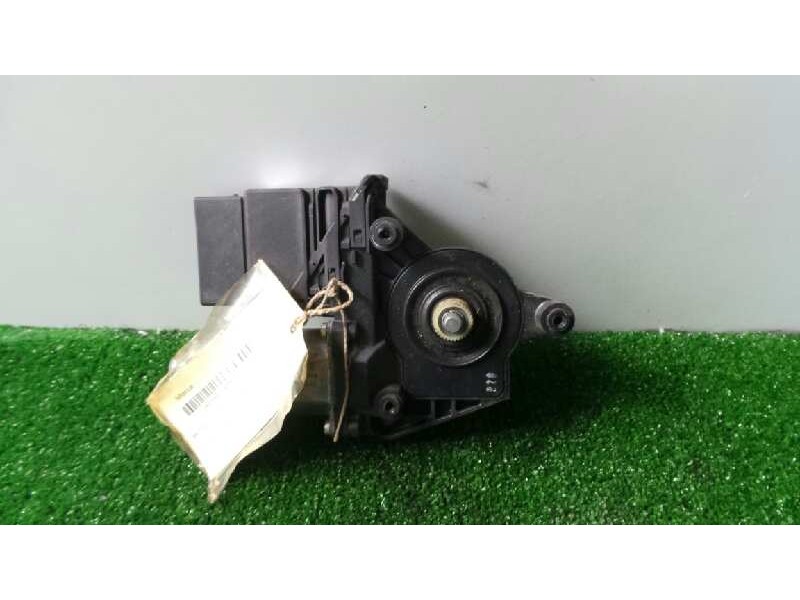 Recambio de motor elevalunas trasero izquierdo para skoda superb (3u4) 1.9 tdi referencia OEM IAM 105406301-0130821697  