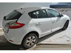 Recambio de puerta trasera derecha para renault megane iii berlina 5 p 1.5 dci diesel cat referencia OEM IAM  5 PUERTAS BLANCO