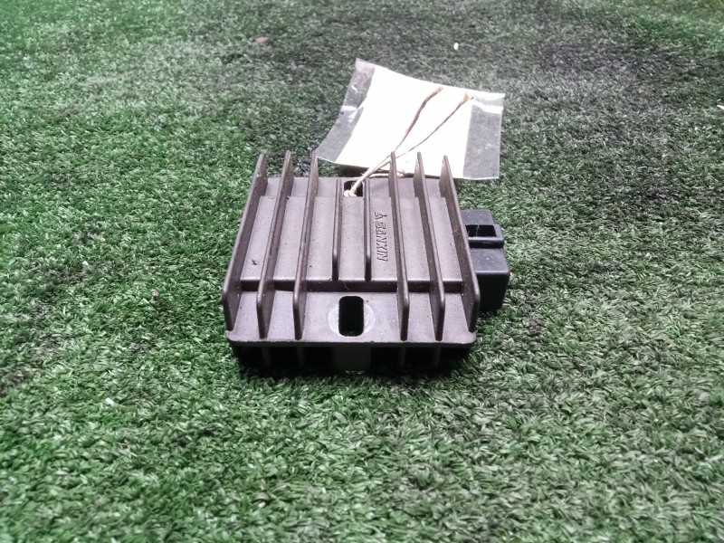 Recambio de modulo electronico para keeway rkv 125 referencia OEM IAM ML-299064540000 REGULADOR DE CORRIENTE 