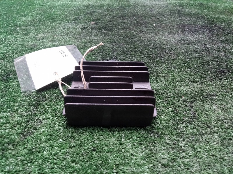 Recambio de modulo electronico para keeway rkv 125 referencia OEM IAM ML-299064540000 REGULADOR DE CORRIENTE 