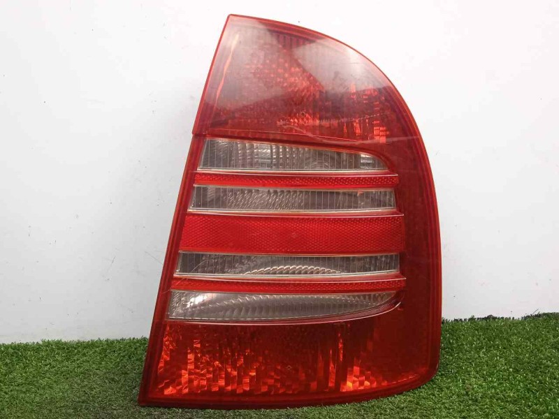 Recambio de piloto trasero derecho para skoda superb (3u4) 1.9 tdi referencia OEM IAM 3U5945096 01-06 