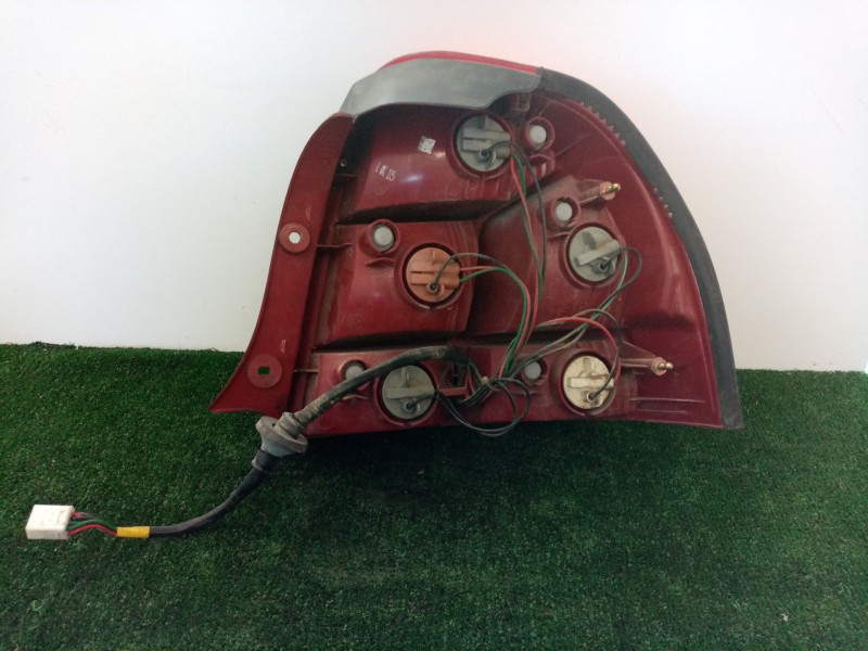 Recambio de piloto trasero izquierdo para kia shuma ii referencia OEM IAM   