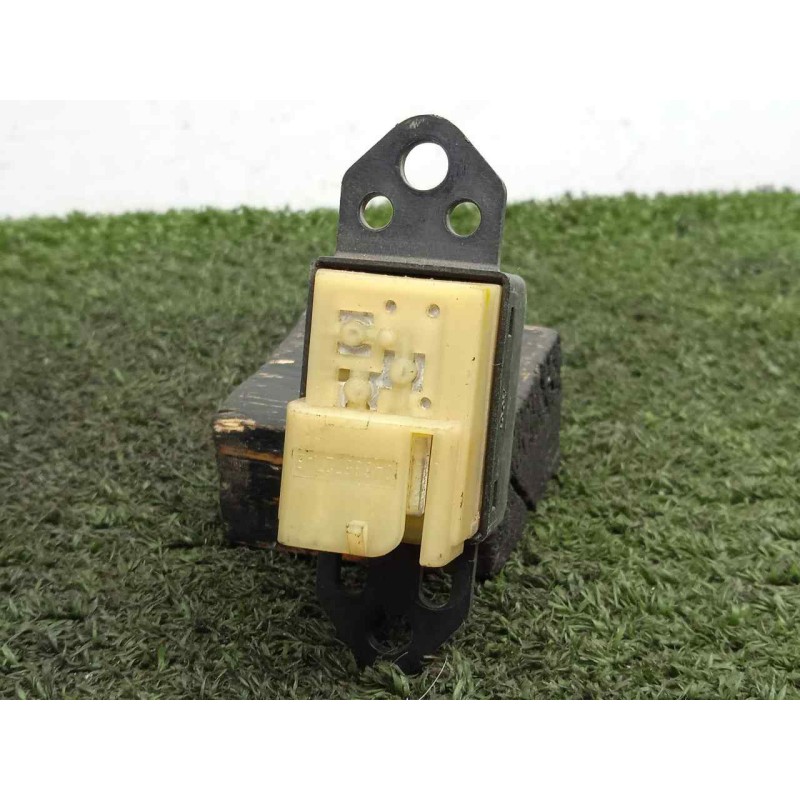 Recambio de mando elevalunas trasero derecho para chrysler grand voyager 3.3 v6 referencia OEM IAM   