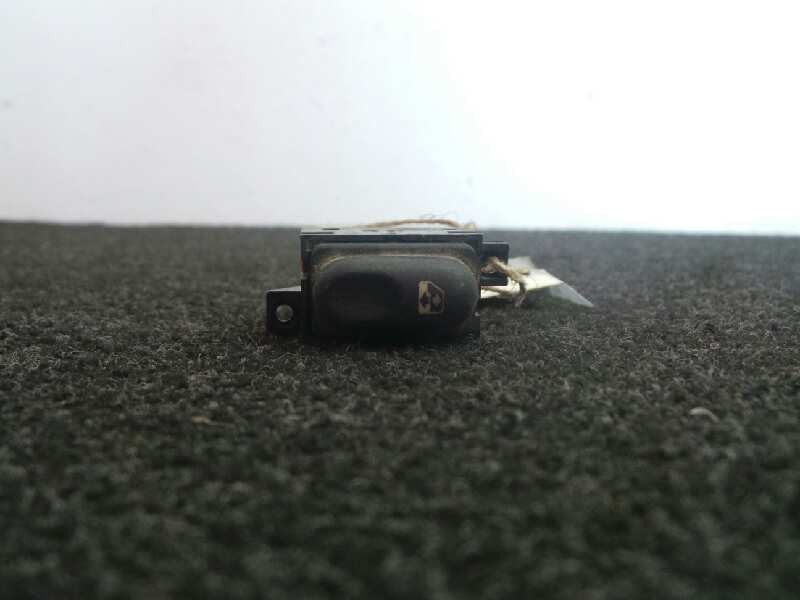 Recambio de mando elevalunas delantero derecho para renault laguna (b56) 1.8 referencia OEM IAM   