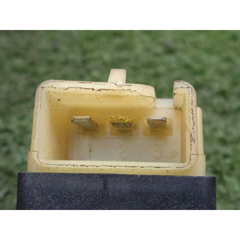 Recambio de mando elevalunas trasero izquierdo para chrysler grand voyager 3.3 v6 referencia OEM IAM 04685727AB  