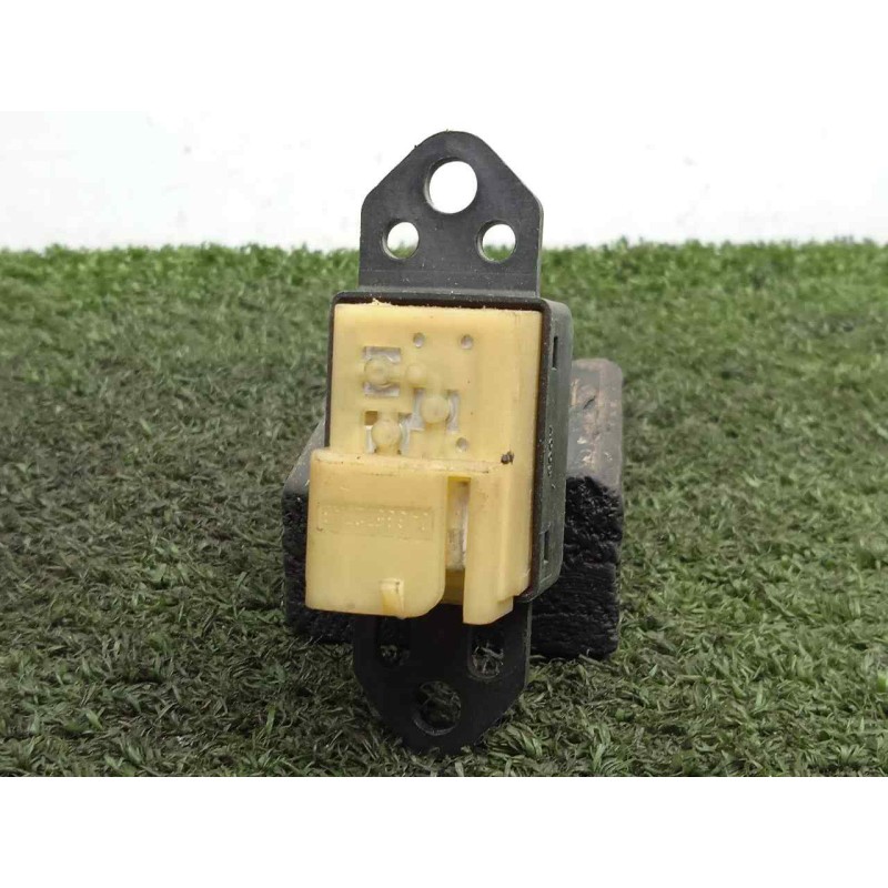 Recambio de mando elevalunas trasero izquierdo para chrysler grand voyager 3.3 v6 referencia OEM IAM 04685727AB  