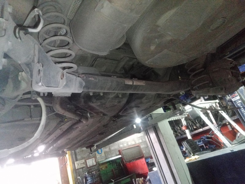 Recambio de puente trasero para citroën c4 lim. 1.6 hdi fap referencia OEM IAM   