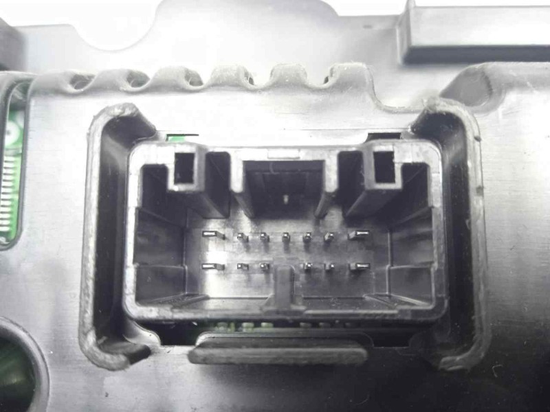 Recambio de cuadro instrumentos para toyota yaris 1.5 16v cat (híbrido) referencia OEM IAM 838000UL60-1575705560  