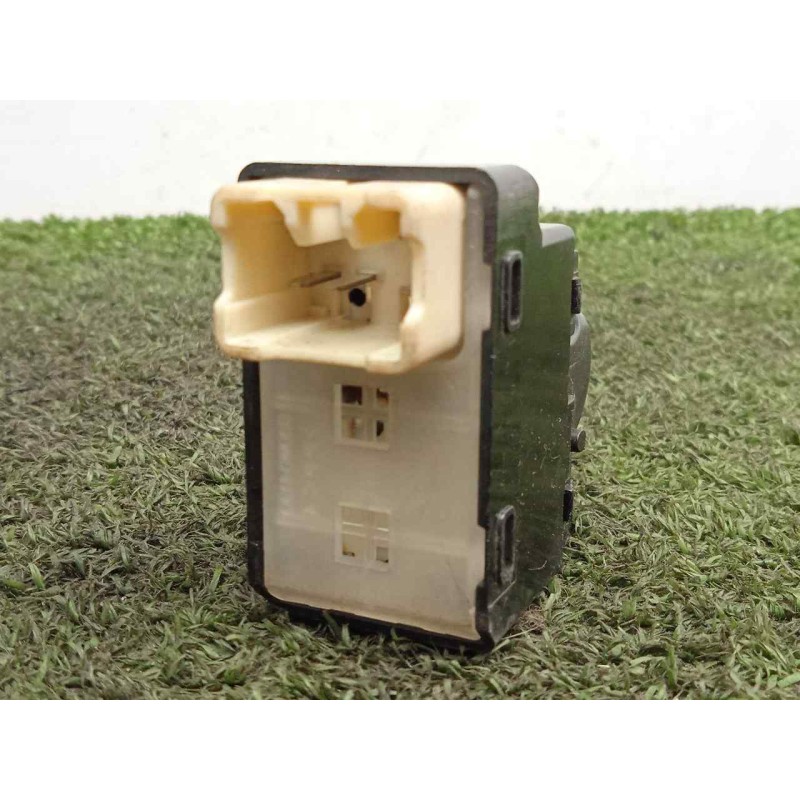 Recambio de mando elevalunas delantero derecho para daewoo matiz 0.8 cat referencia OEM IAM 621W04270  