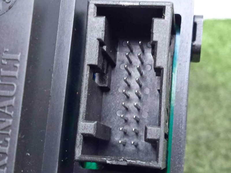 Recambio de mando limpia para renault scenic ii 1.5 dci diesel referencia OEM IAM SINREFERENCIA  